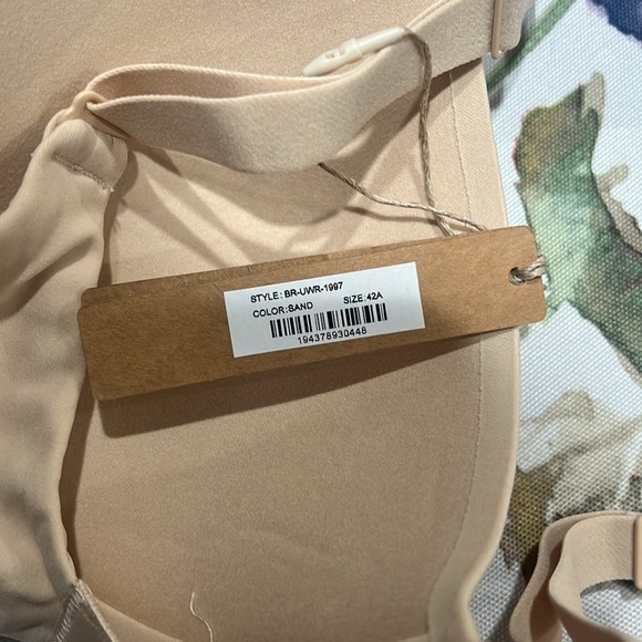 Skims wired bra - Picture 2 of 3